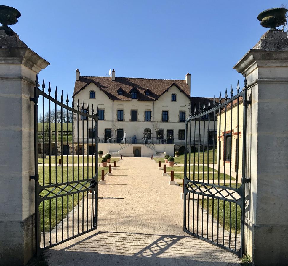Domaine de Rymska - Relais&Châteaux Saint-Jean-de-Trezy Exterior foto